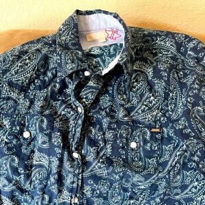 Women’s Tin Haul button up